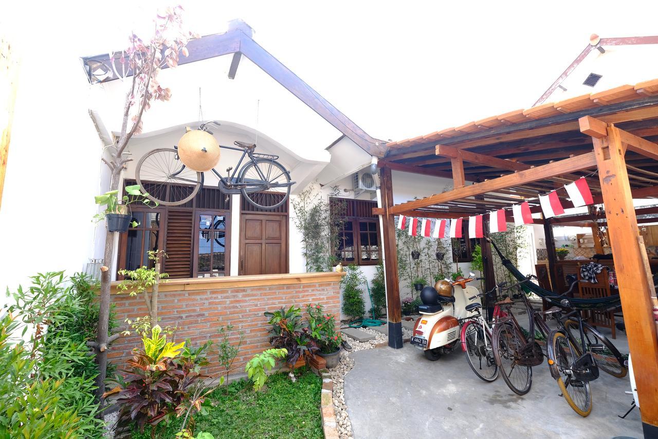 Wood Stone Yogyakarta Exterior foto